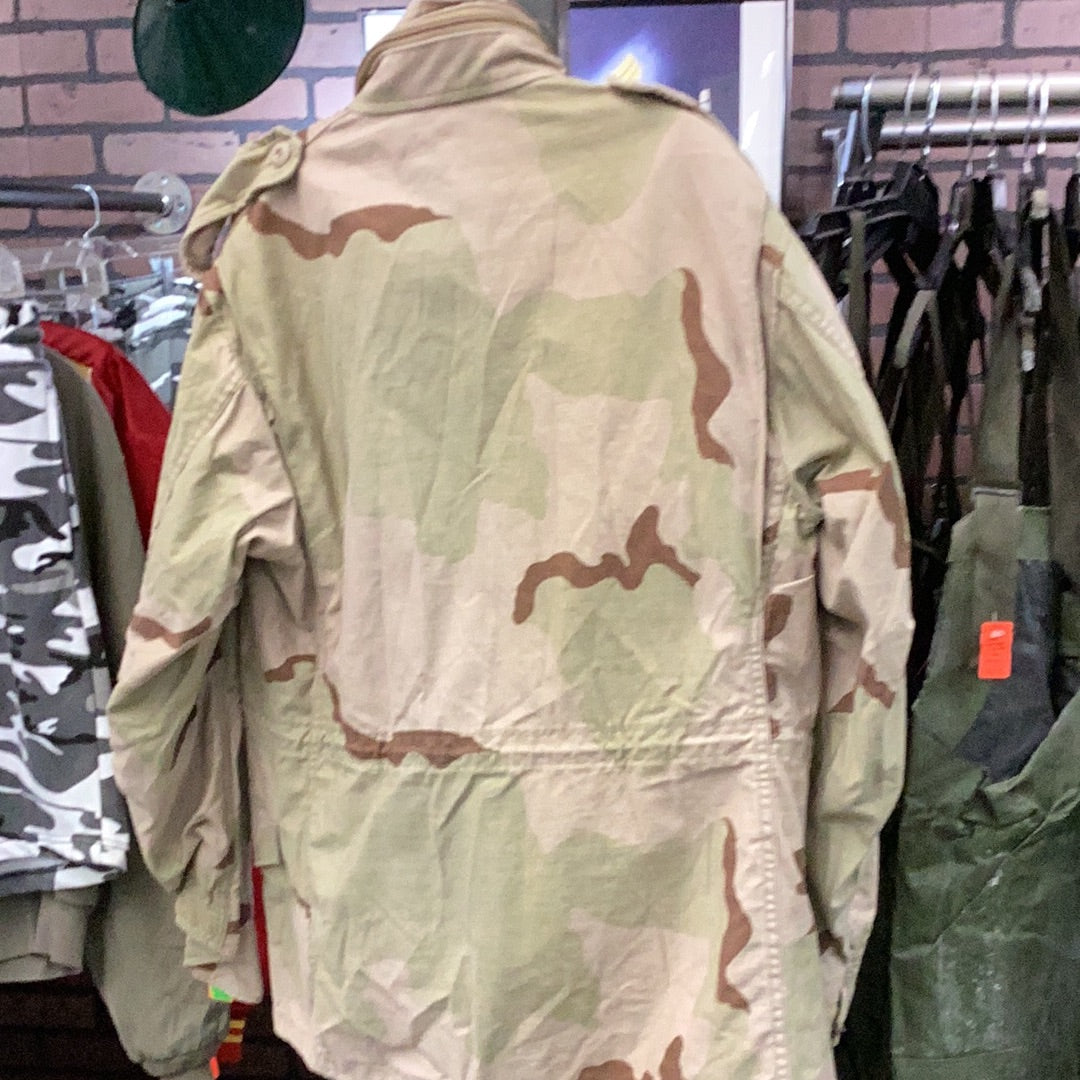 Vintage M-65 Military Issue M-65 Field Coat, 3 Color Desert Camouflage, Medium/Regular