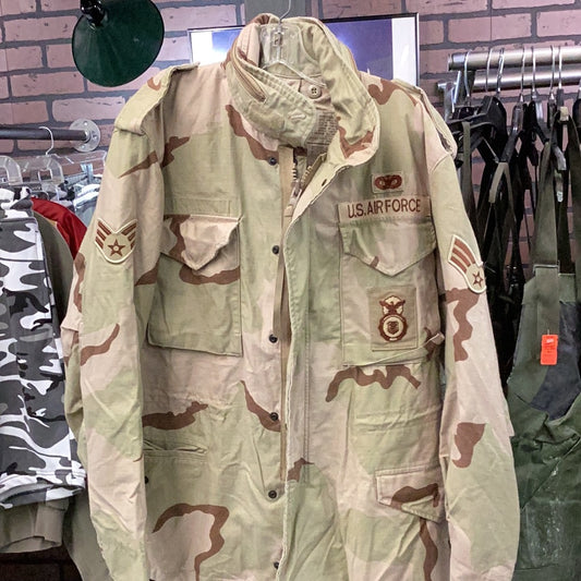 Vintage M-65 Military Issue M-65 Field Coat, 3 Color Desert Camouflage, Medium/Regular